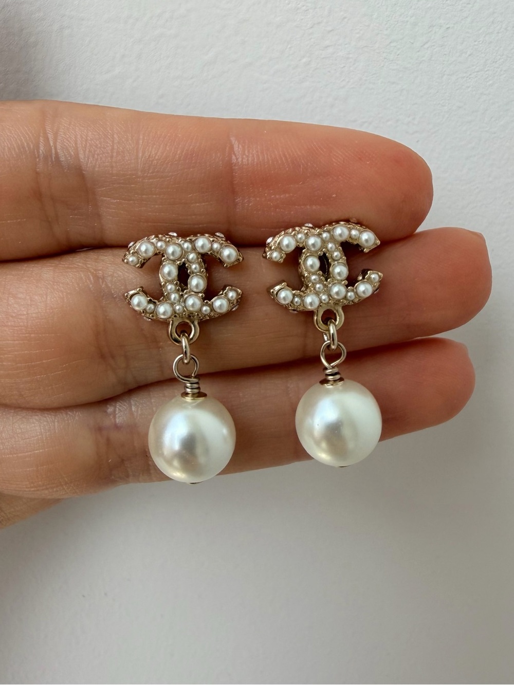 CHANEL Gold-Tone Pearl Drop CC Logo Earrings in White - Picture 8 of 9
